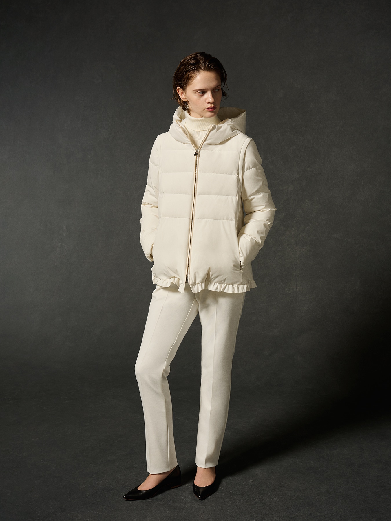 センタープレステーパードパンツ