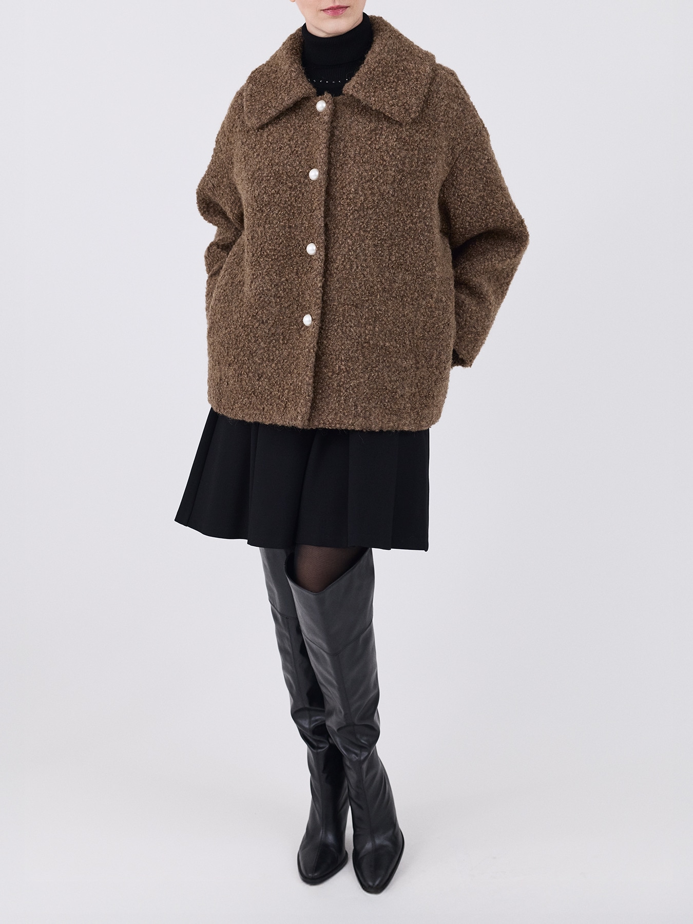 タックショートパンツ