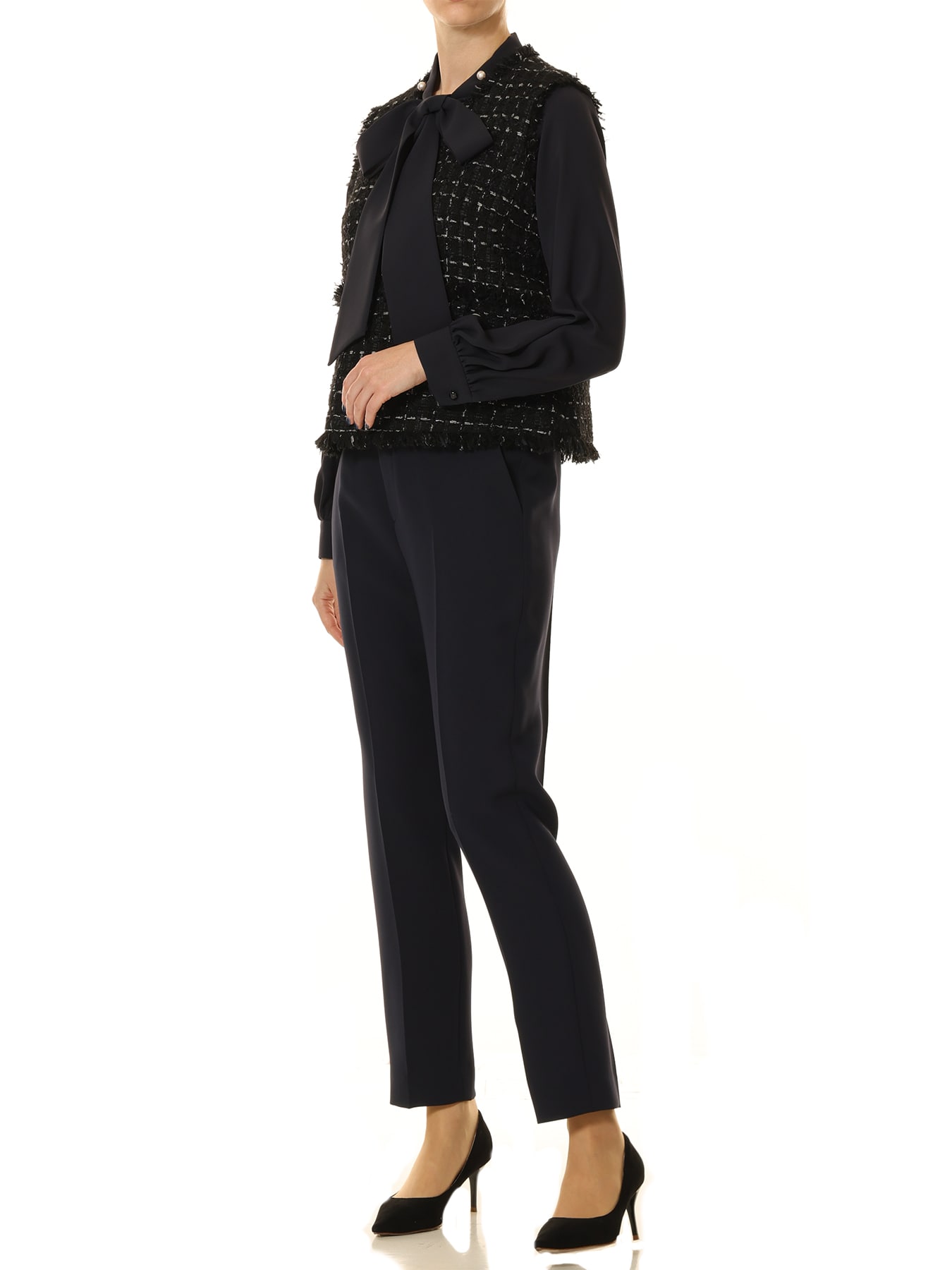 ダブルクロスセンタープレステーパードパンツ