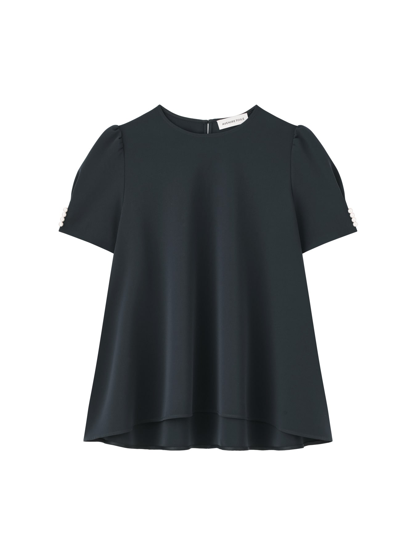 パールボタンパフスリーブブラウス