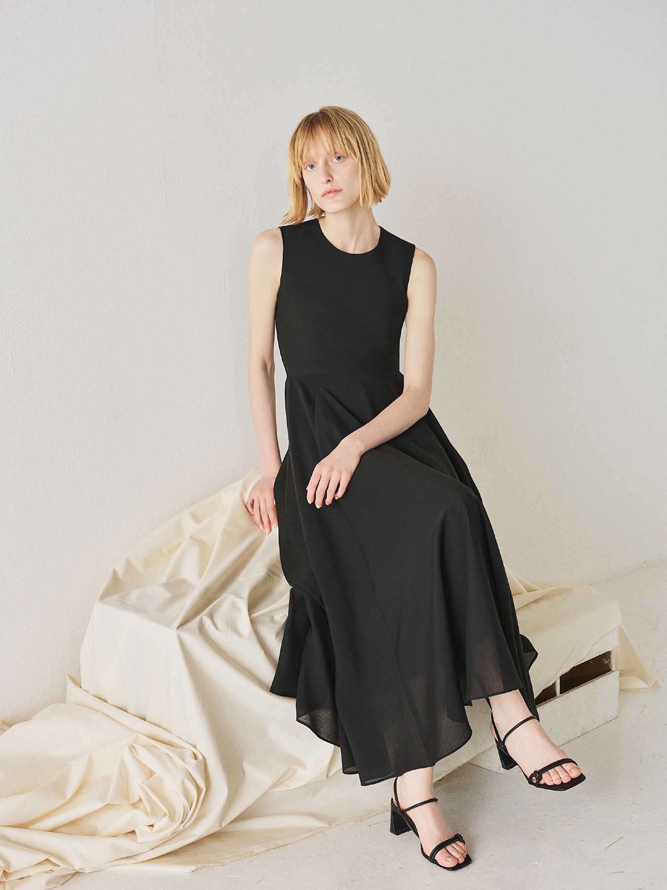 スパンボイルワッシャークルーネックワンピース	